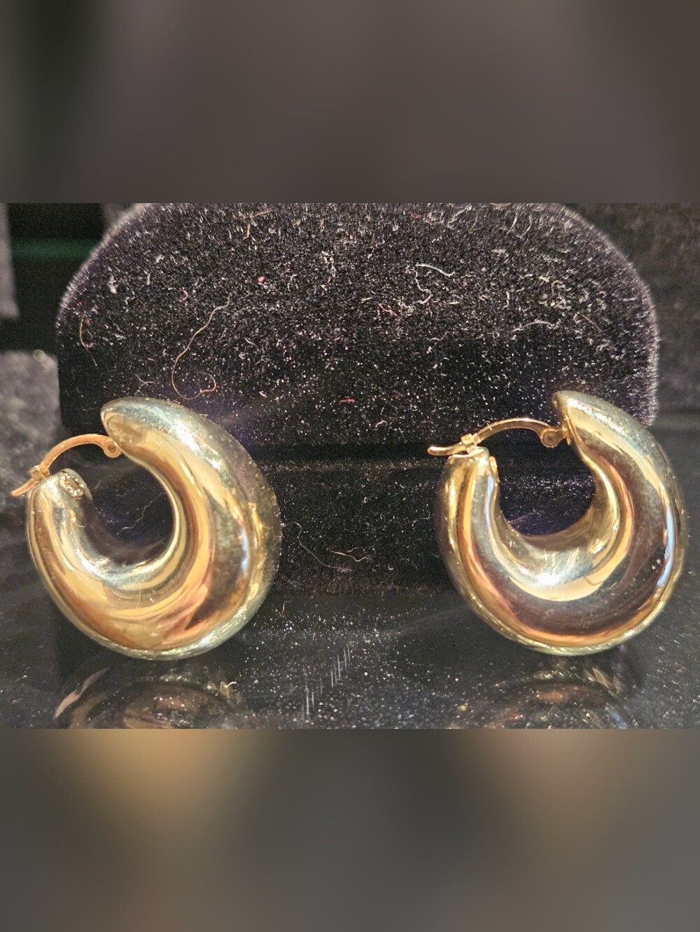 Light And Lovely 14k Yellow Gold Hoop Pierced Earrings